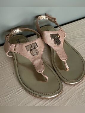 Michael Kors Rose Gold T‑Strap Logo Sandals